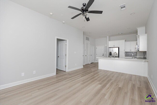 Building Photo - 1013 Northside Dr