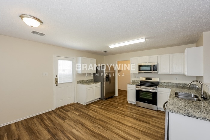 Building Photo - 3832 Irish Setter Dr