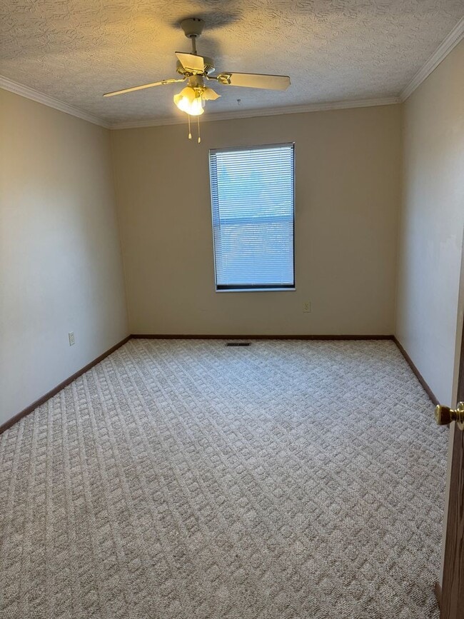 Building Photo - 3 Bedroom, 1.5 Bath Single Family Home - W...