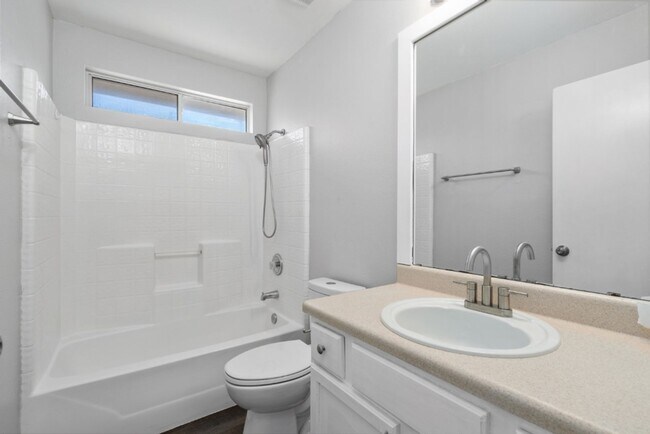 Building Photo - 3301 El Salido Pkwy