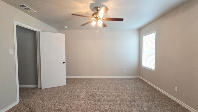 Building Photo - The Gardens at Summit 3 Bedroom Townhome