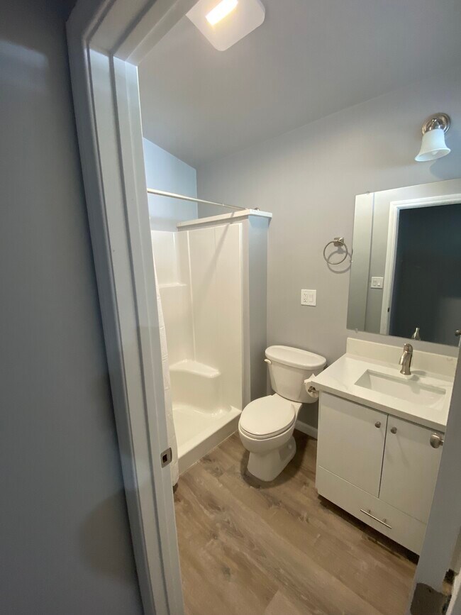 Building Photo - 2146 S West View St