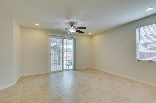 Building Photo - 3- Bedroom, 2- Bathroom home in Mountain's...