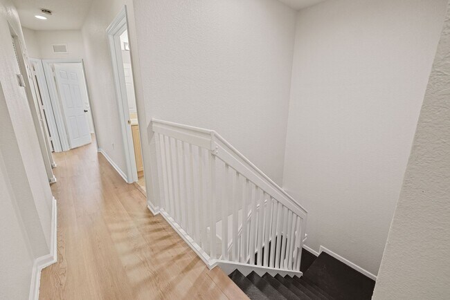 Building Photo - 8401 SW 25th Ct