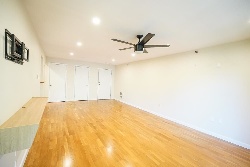 Building Photo - 500 Candlewood 38