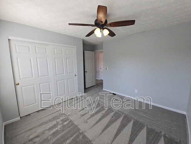 Building Photo - 6545 Farmbrooke Ct