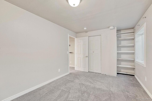 Building Photo - 6442 Silverwind Cir