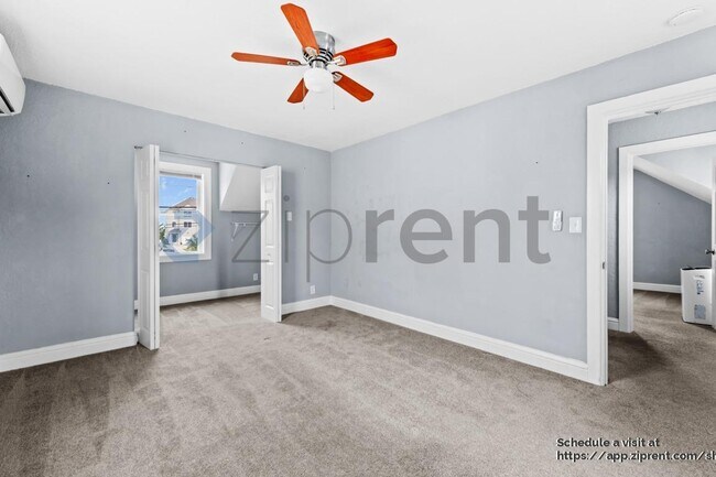Building Photo - 965 W Ocean View Ave
