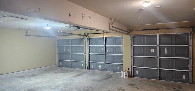 Building Photo - 957 Firthwood Ln