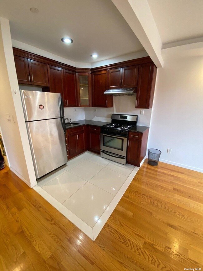 Building Photo - 82-20 Britton Ave