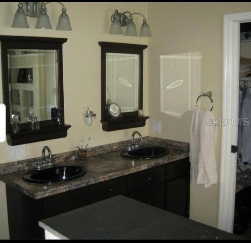 Building Photo - 2813 Amberly Ct