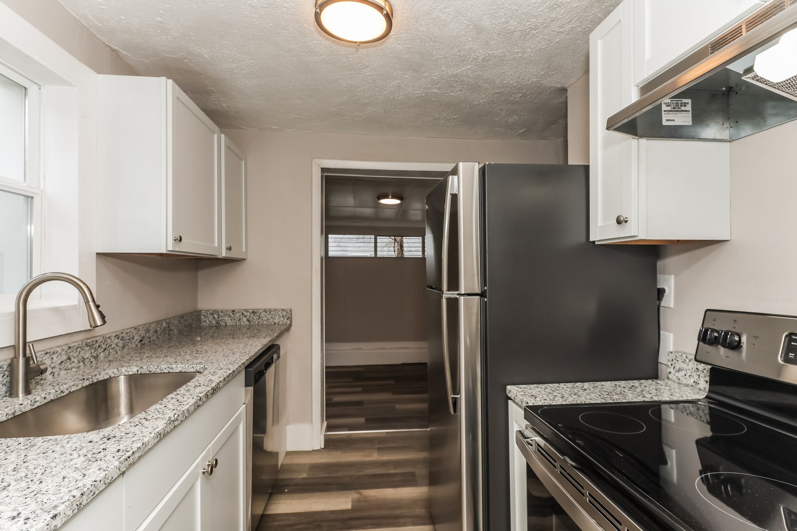 Building Photo - 2852 Revels Ave