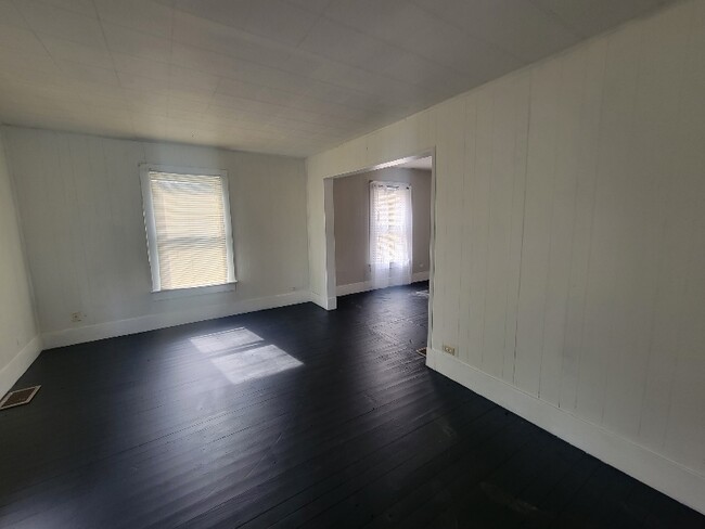 Building Photo - 1220 Hazel Ave