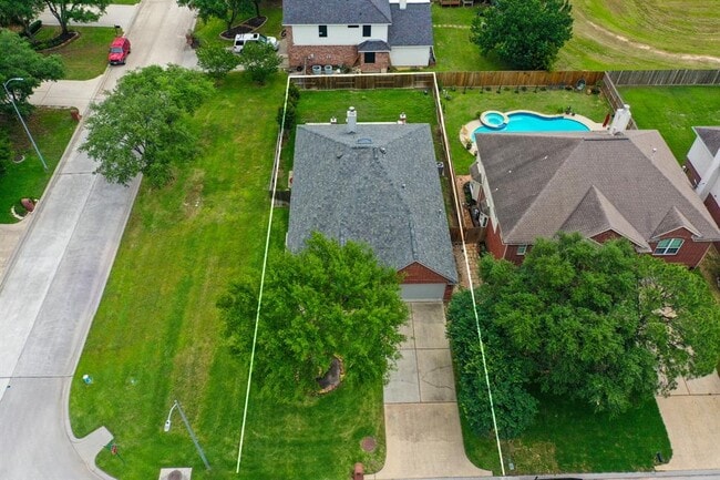 Building Photo - 5803 Sawyer Bend Ln