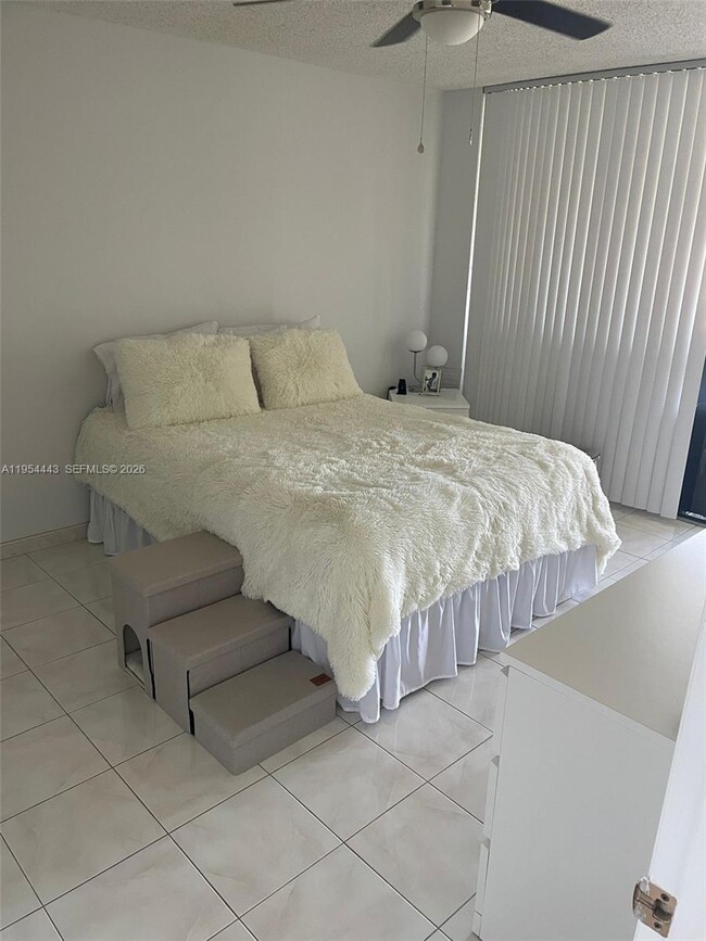 Building Photo - 2761 Taft St