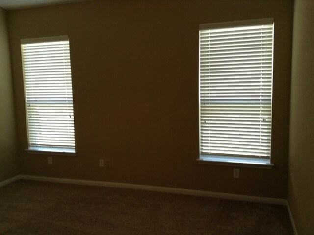 Building Photo - 2710 Sleepy Knoll Dr