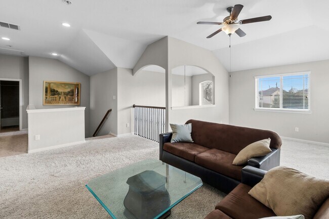 Building Photo - 4435 Bearberry Ave