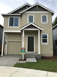 Building Photo - CUSTOM 3 BR 2.5 PET FRIENDLY HOME! A/C!