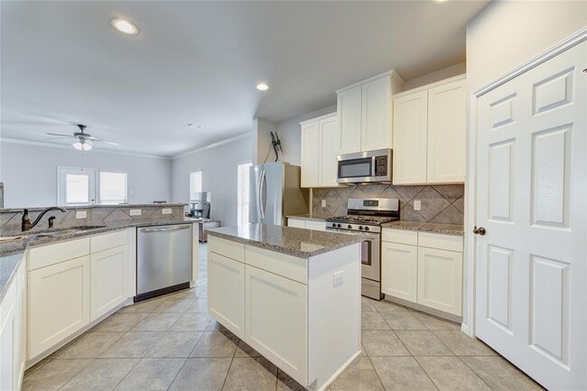 Building Photo - 23010 Black Mountain Ash Ct