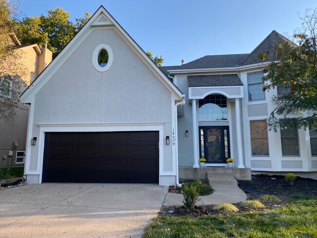 Building Photo - 14079 W 130th Pl