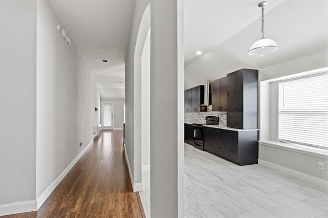 Building Photo - 4018 Hillhaven Dr