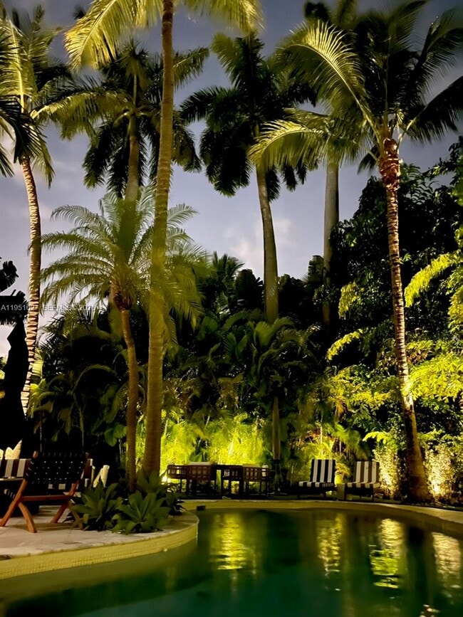 Building Photo - 1443 W 21st St