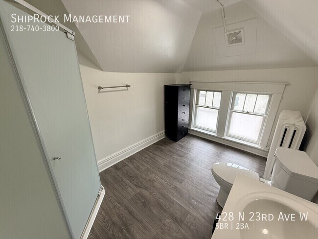 Building Photo - 428 N 23rd Ave W