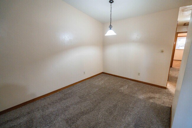 Building Photo - 1224 Brafforton Dr