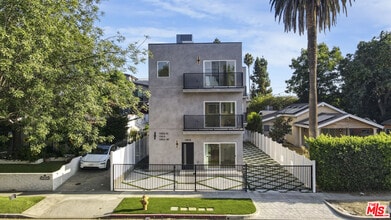 Building Photo - 10826 3/4-10824 Hesby St