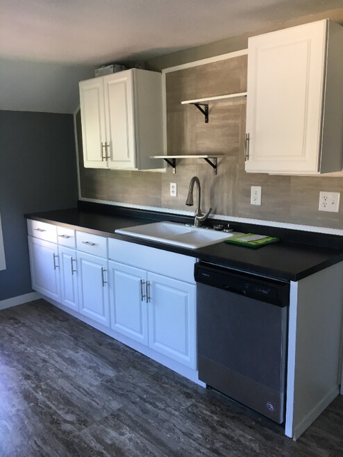 Building Photo - 1306 Charles St