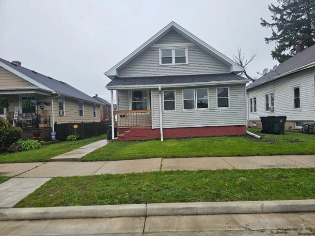 Primary Photo - 2232 Mead St