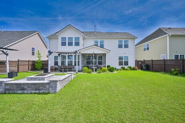 Building Photo - 430 Spectrum Rd