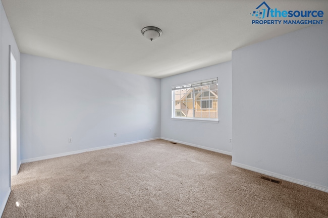 Building Photo - Students Welcome! Charming 4 Bedroom 4 Bathroom Townhome in Desirable West Fort Collins!