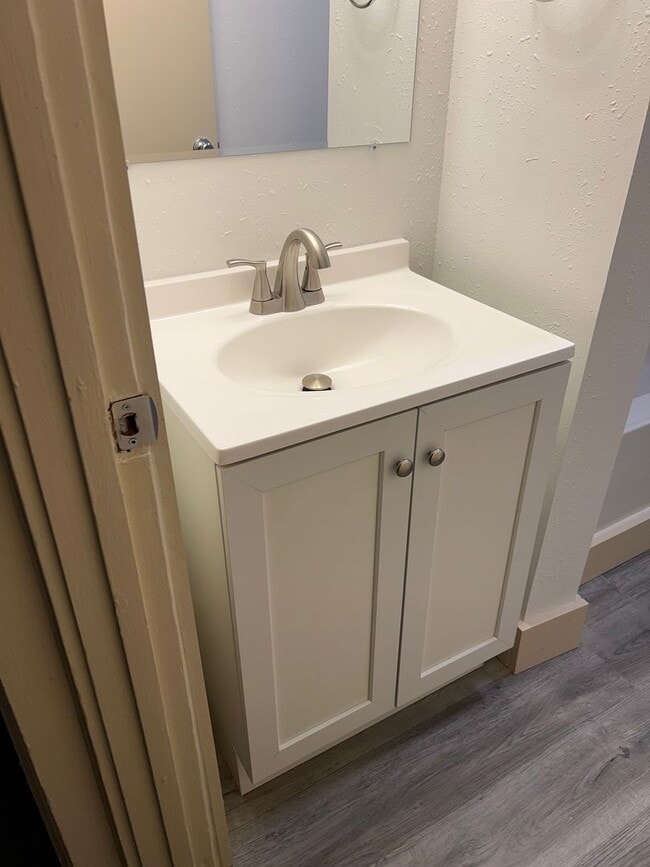 Building Photo - Available NOW