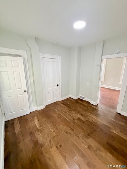 Building Photo - 139 Poplar St