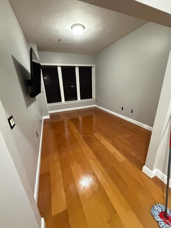 Building Photo - 7 Main St