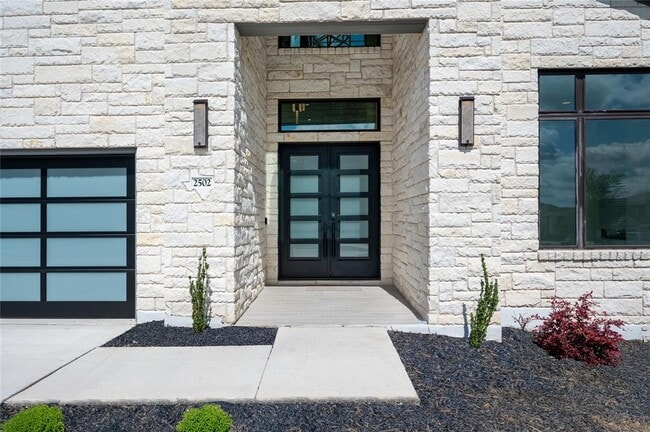 Building Photo - 2502 Sunset Vista Cir