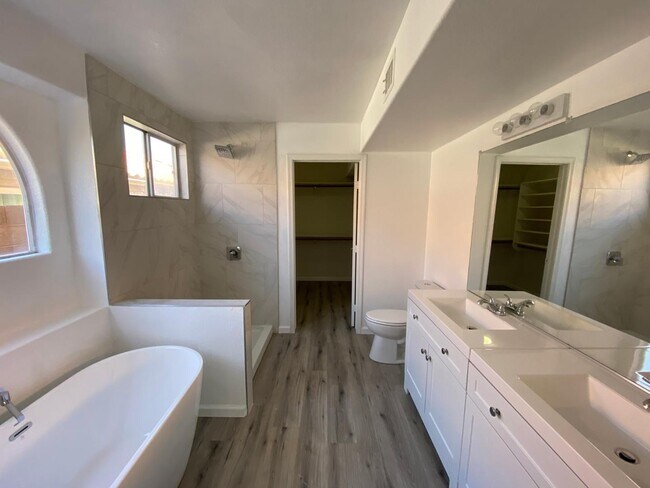 Building Photo - 10254 Hopi Ln