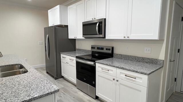 Building Photo - 1914 Cypress Ln