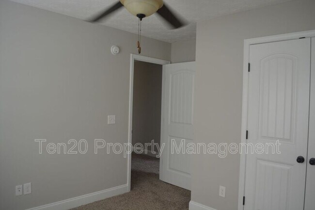 Building Photo - 7477 Coppice Dr