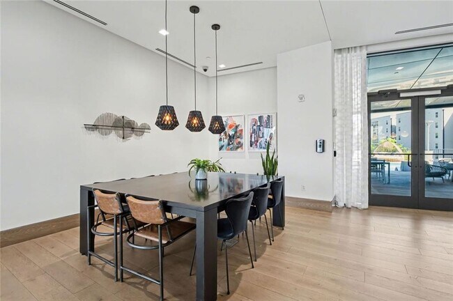 Building Photo - 788 West Marietta St NW