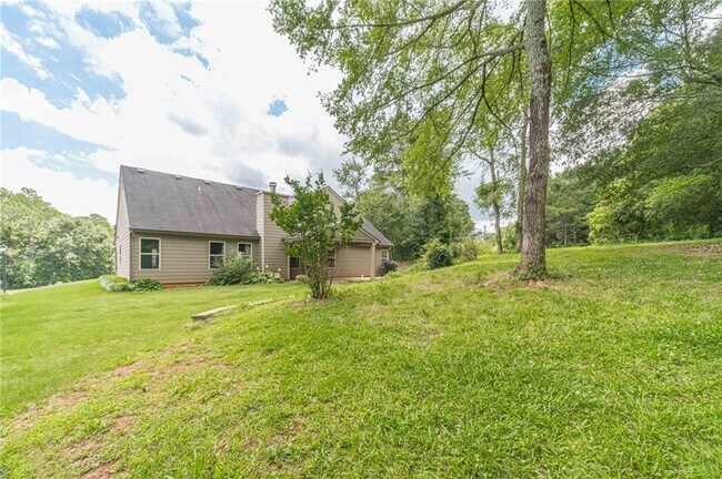 Building Photo - 511 Lena Dr