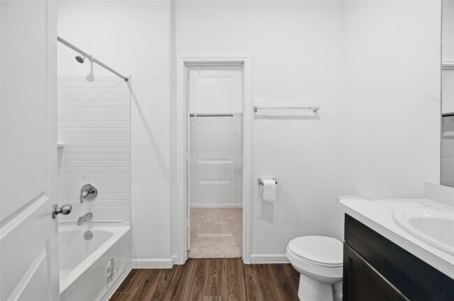 Building Photo - 16306 Fontana Ct