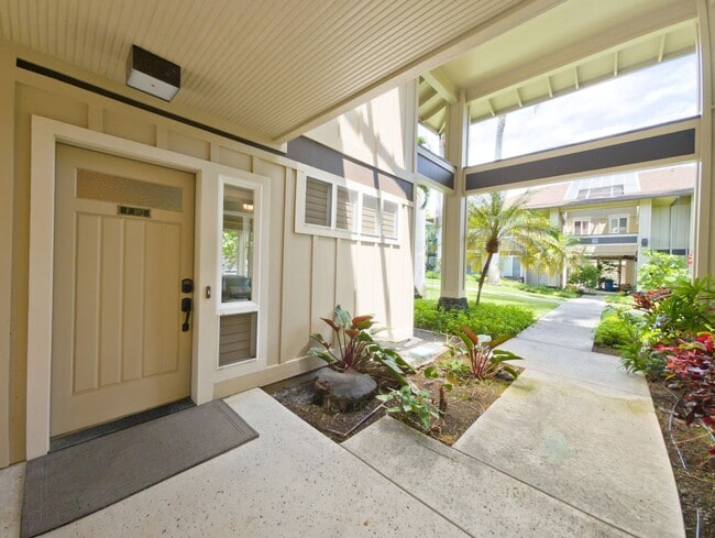 Building Photo - 75-6025 Alii Dr. F102