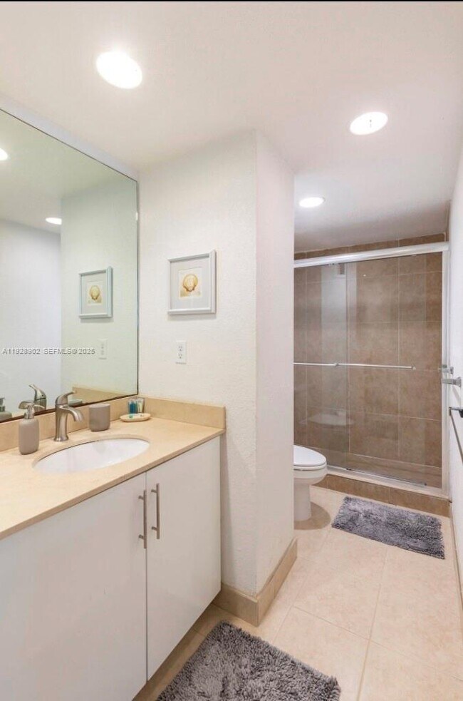 Building Photo - 4001 S Ocean Dr