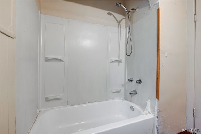 Building Photo - 27 East End Ave