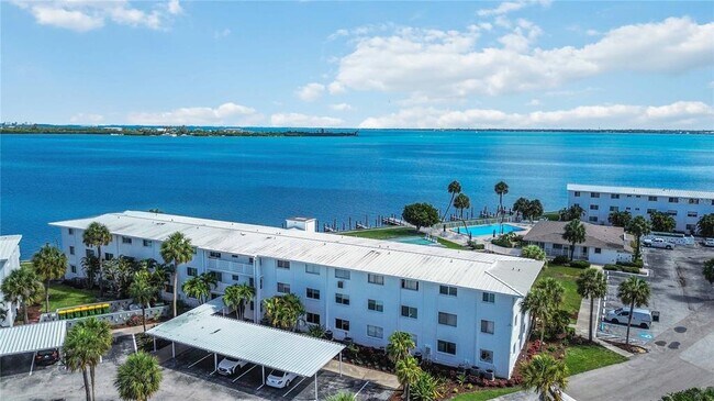 Building Photo - 765 John Ringling Blvd