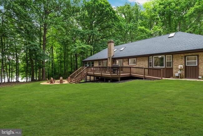 Building Photo - 4386 Lakewood Dr