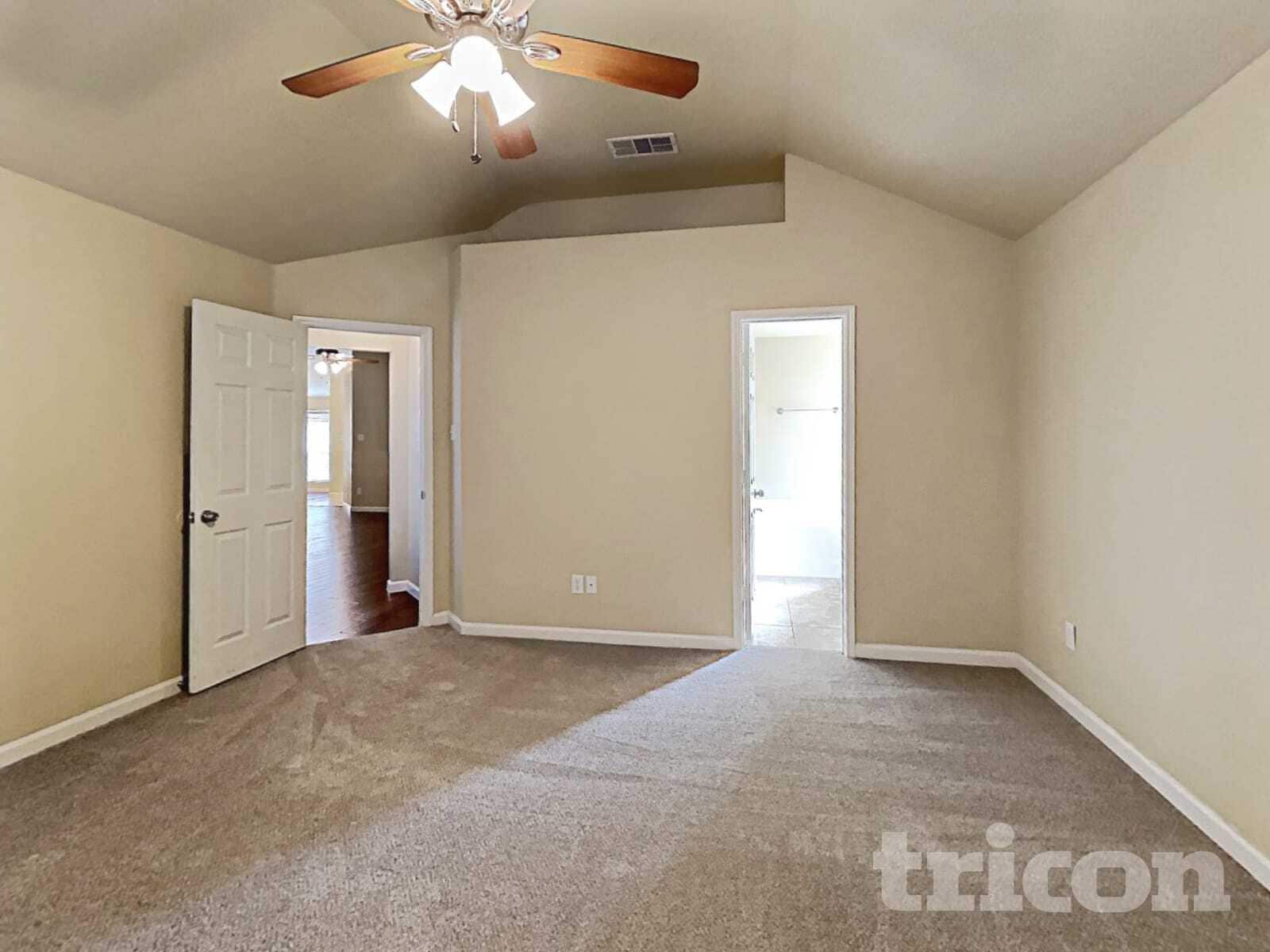 Building Photo - 1205 Rio Vista Dr