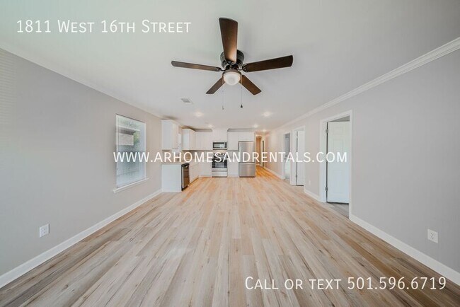 Building Photo - 1811 W 16th St
